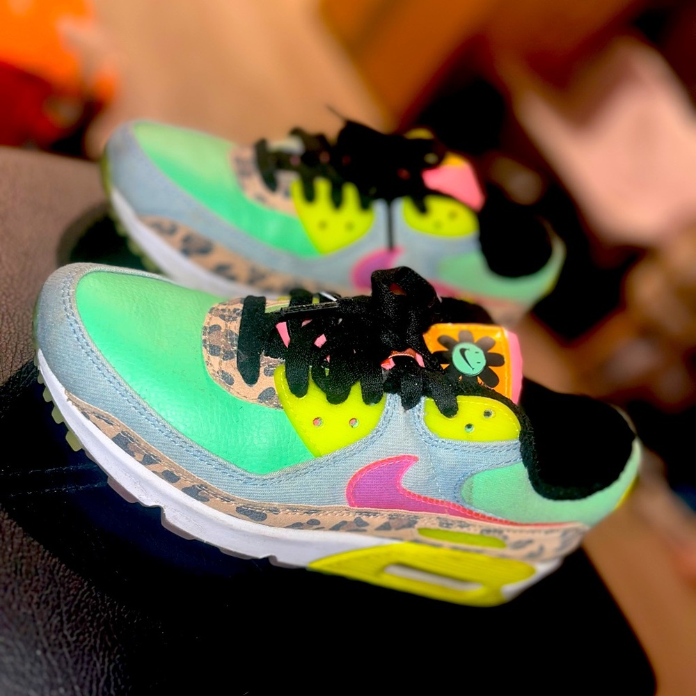 Nike Air Max 90
LX 90s Dancefloor Green